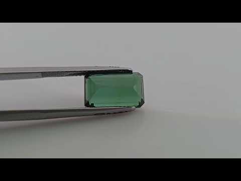 Natural Green Tourmaline in Emerald Cut with 5.25 Carats for Sale