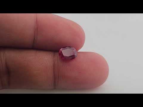 Elegant 1.03 Carat Oval Cut Natural Pink Ruby from Mozambique - Certified by IDL